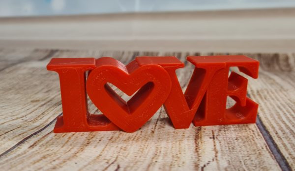 3D-Druck schriftzug Love in Rot