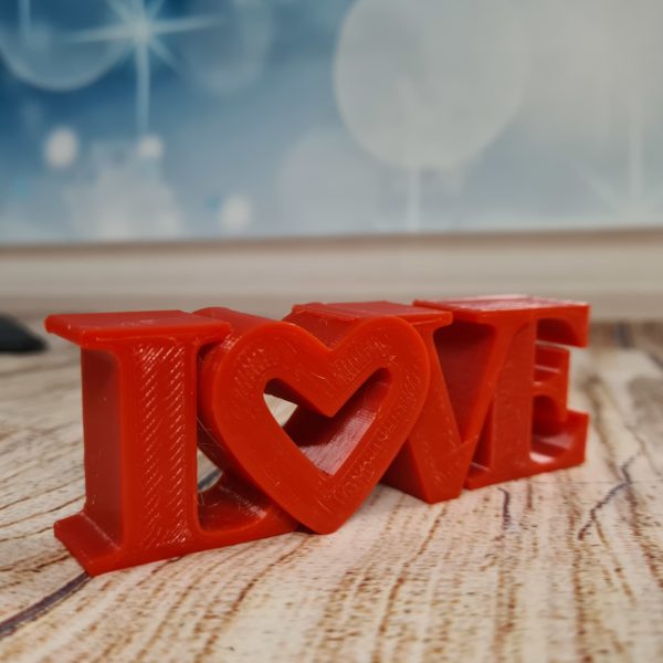 3D-Druck schriftzug Love in Rot